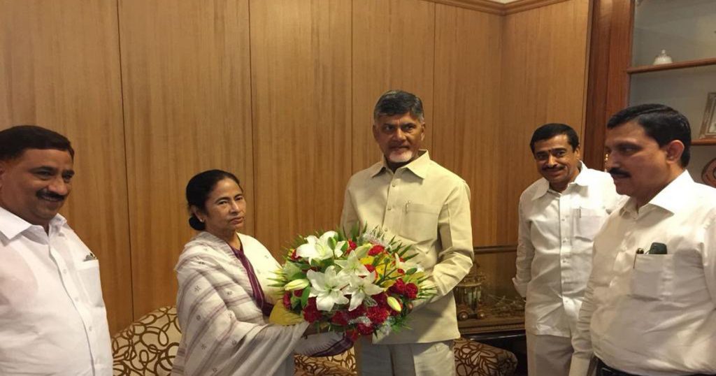 Chandra Babu at Swearing in ceremony of Kumaraswamy