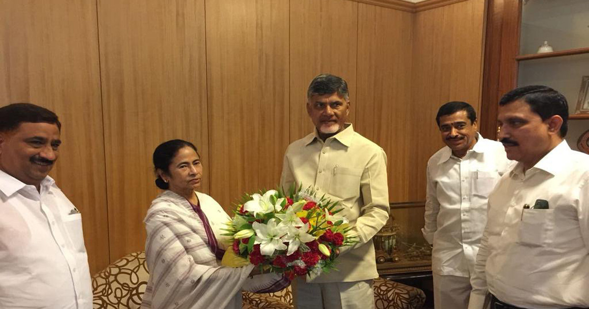 Chandra Babu at Swearing in ceremony of Kumaraswamy
